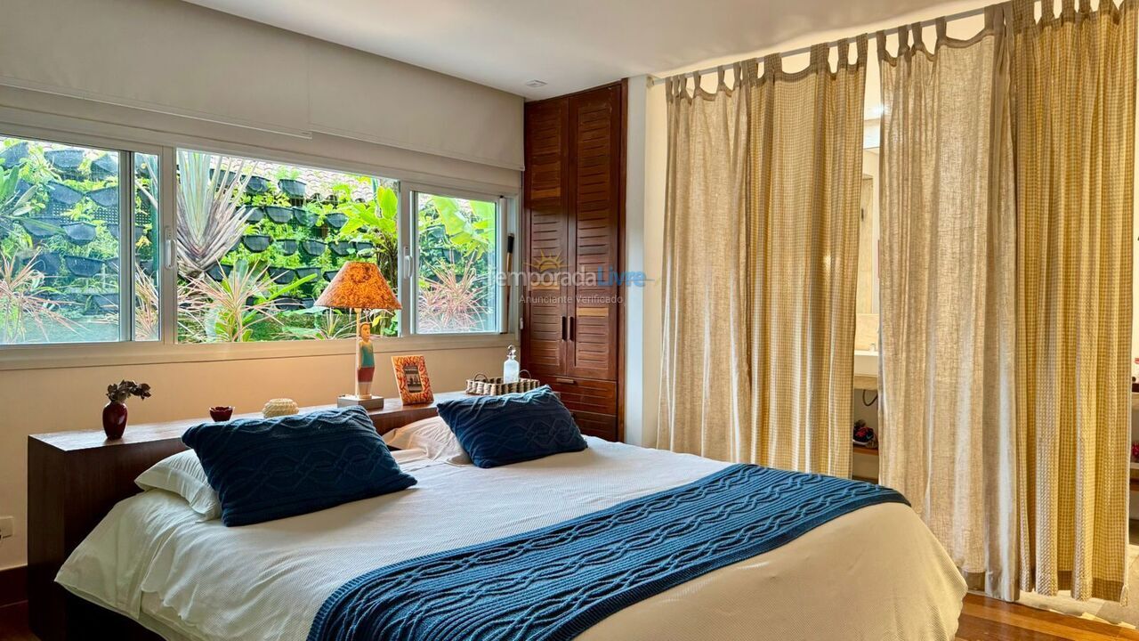 Casa para alquiler de vacaciones em São Sebastião (Praia da Baleia)