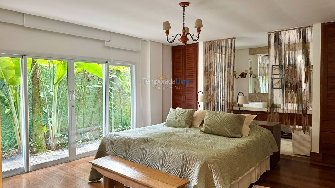 Casa para alquiler de vacaciones em São Sebastião (Praia da Baleia)