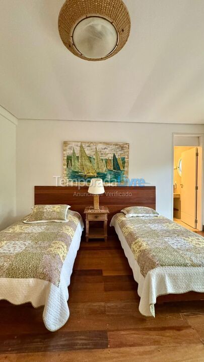 Casa para alquiler de vacaciones em São Sebastião (Praia da Baleia)