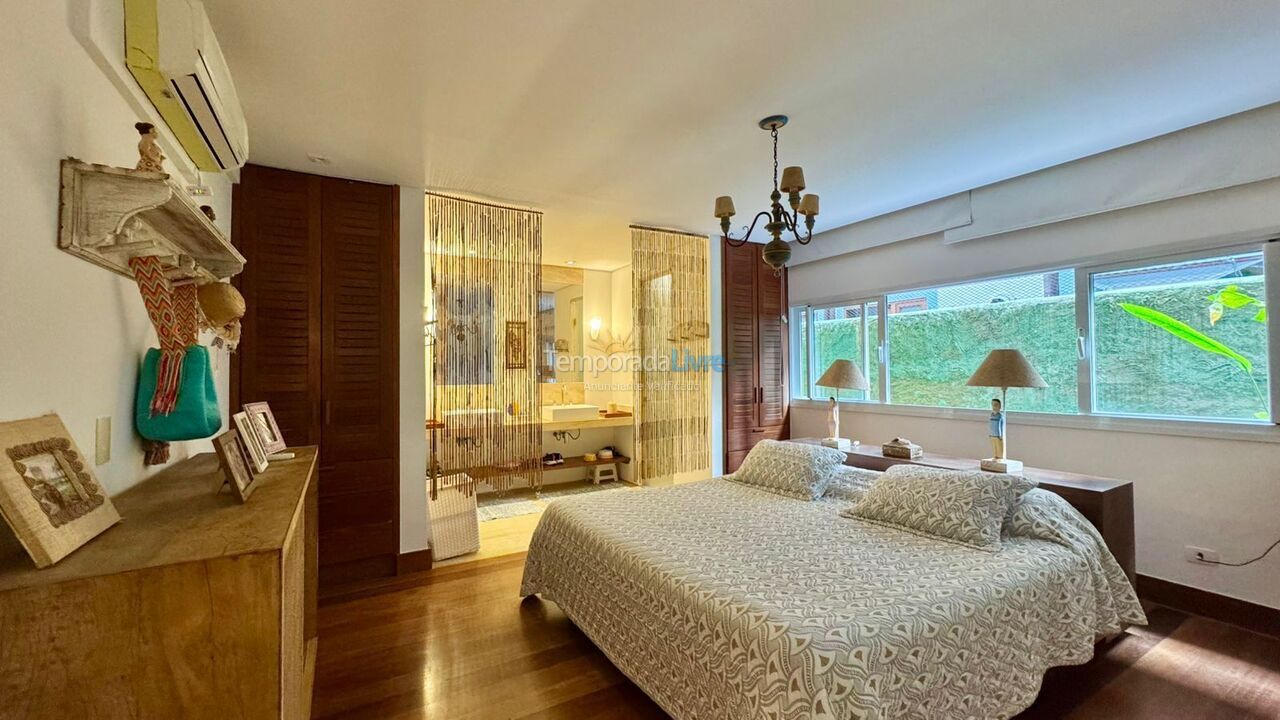 Casa para alquiler de vacaciones em São Sebastião (Praia da Baleia)