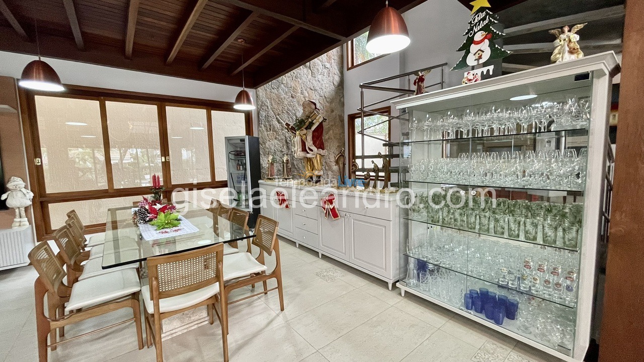 Casa para aluguel de temporada em Florianopolis (Jurerê Internacional)