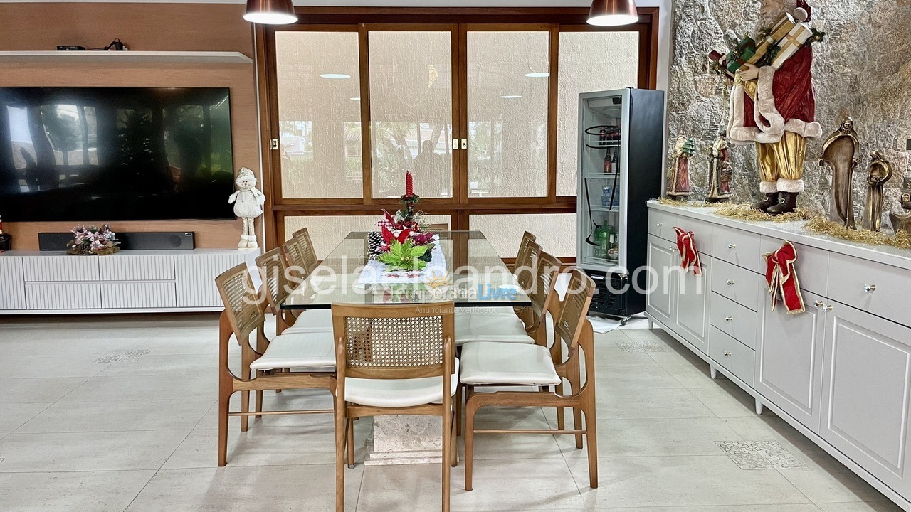 Casa para aluguel de temporada em Florianopolis (Jurerê Internacional)
