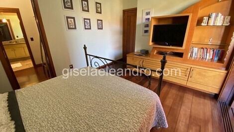 Casa exclusiva em Jurere, piscina e 7 quartos.