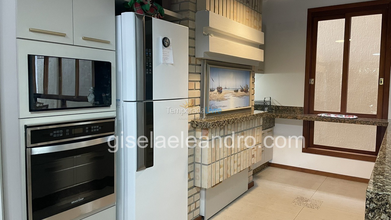 Casa para aluguel de temporada em Florianopolis (Jurerê Internacional)