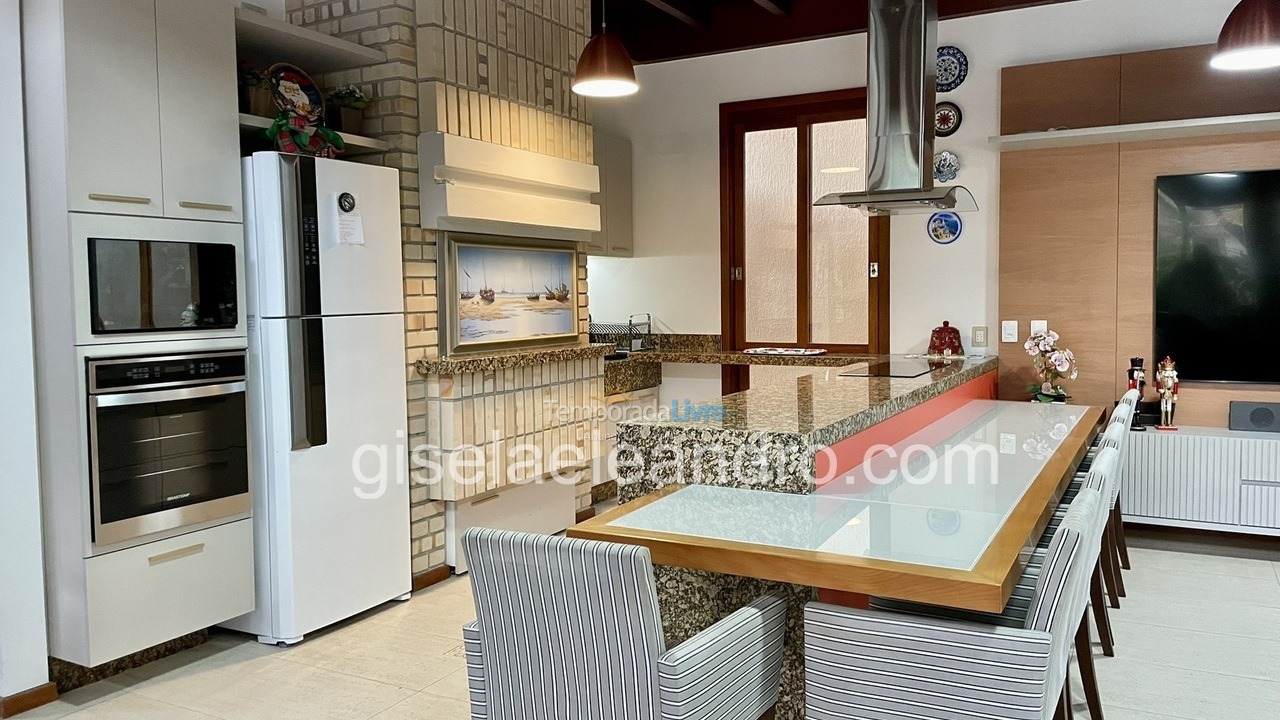 Casa para aluguel de temporada em Florianopolis (Jurerê Internacional)