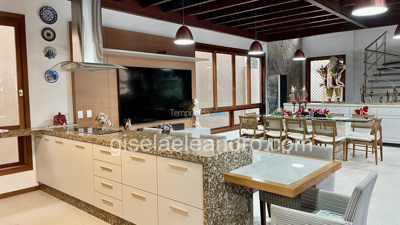 Casa para aluguel de temporada em Florianopolis (Jurerê Internacional)