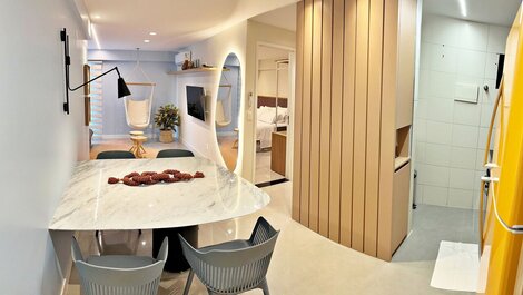 Exclusive 5-STAR Sea View Apartment