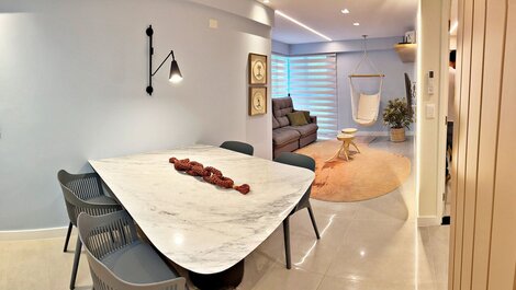 Exclusive 5-STAR Sea View Apartment