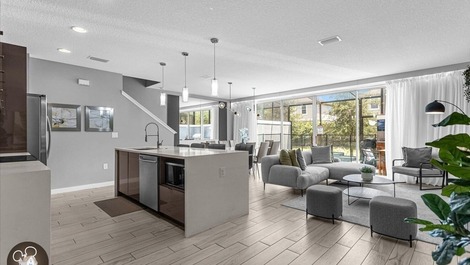 House near Disney with 4 bedrooms.