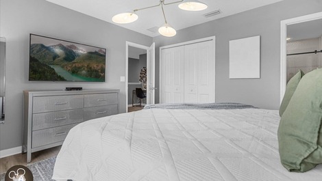 House near Disney with 4 bedrooms.