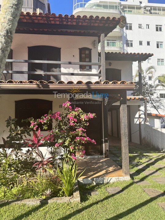 Casa para alquiler de vacaciones em Cabo Frio (Braga)