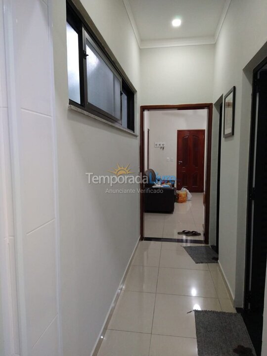 Casa para aluguel de temporada em Praia Grande (Praia do Caiçara)