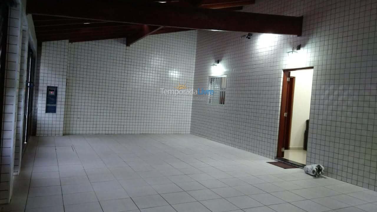 Casa para aluguel de temporada em Praia Grande (Praia do Caiçara)