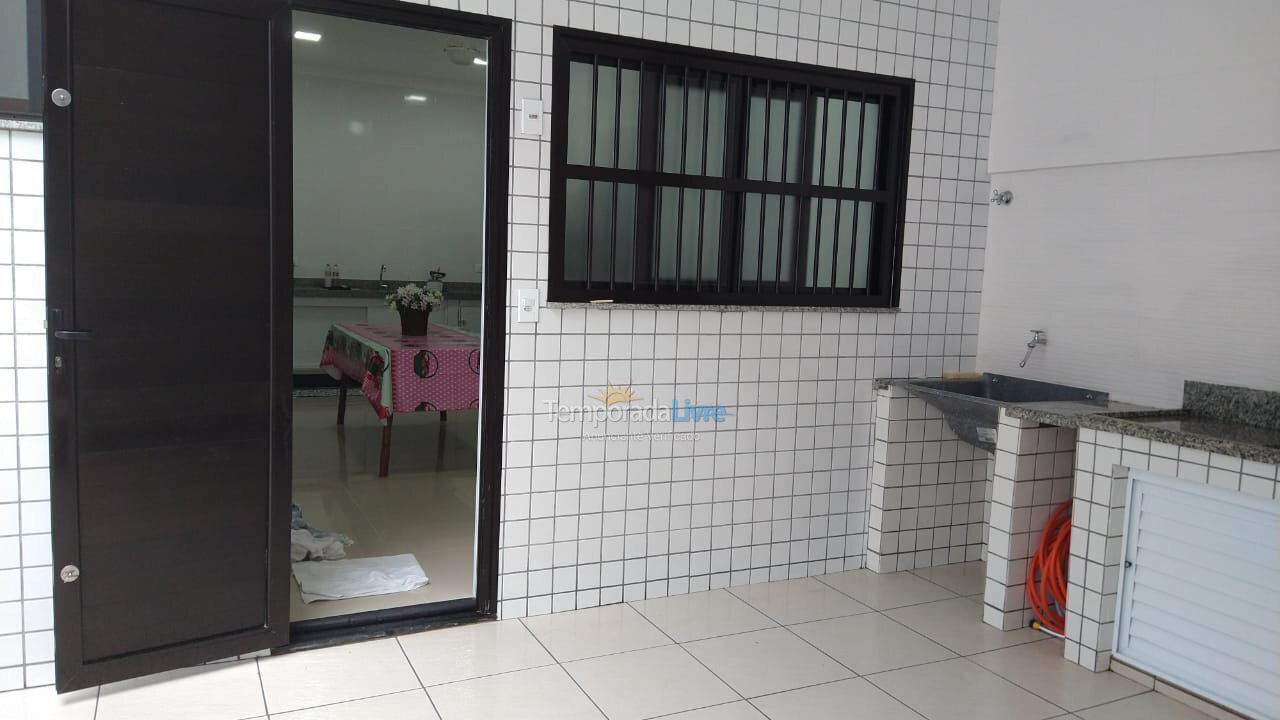 Casa para aluguel de temporada em Praia Grande (Praia do Caiçara)