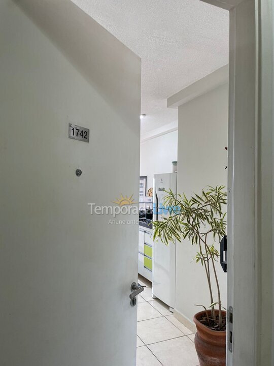 Apartamento para aluguel de temporada em Praia Grande (Tupiocain)