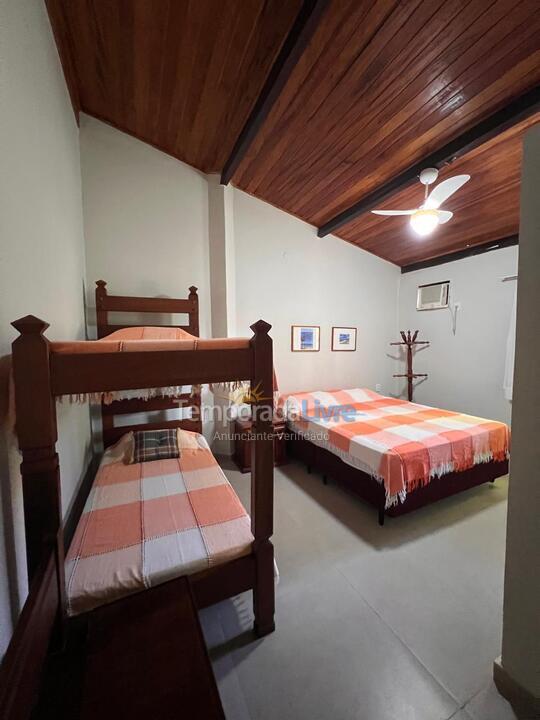 Casa para aluguel de temporada em Camaçari (Praia de Guarajuba)