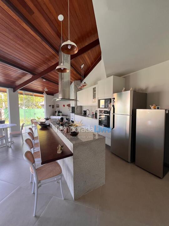 Casa para aluguel de temporada em Camaçari (Praia de Guarajuba)