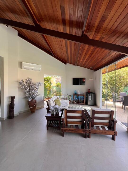 Casa para aluguel de temporada em Camaçari (Praia de Guarajuba)