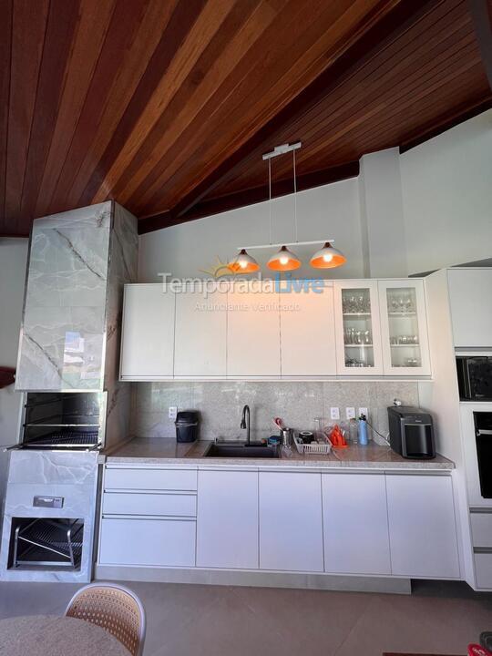 Casa para aluguel de temporada em Camaçari (Praia de Guarajuba)