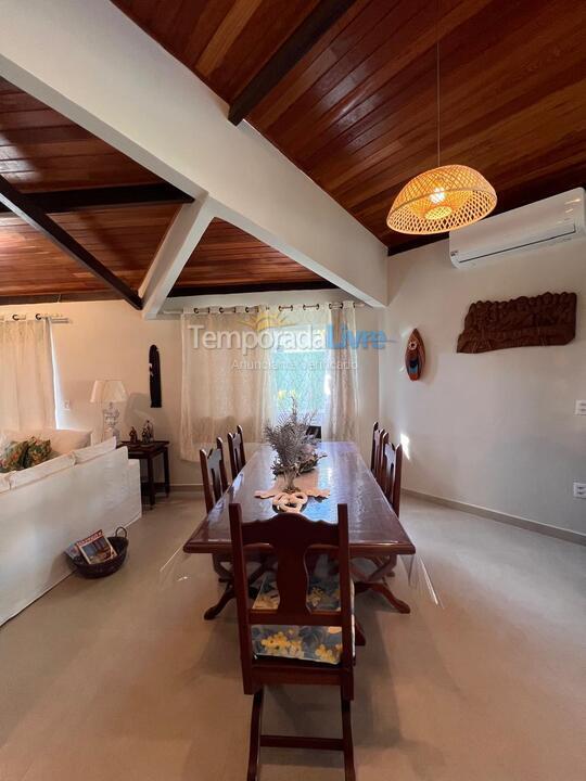 Casa para aluguel de temporada em Camaçari (Praia de Guarajuba)