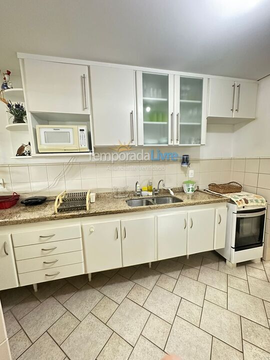 Apartamento para aluguel de temporada em Ubatuba (Praia Grande)