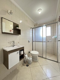 Acogedor apartamento de 1 dormitorio, totalmente amueblado, en el barrio de Caiçara, en Praia Grande.