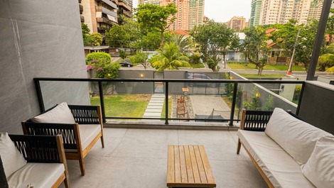 LB - RJ143 Santa Lúcia House, 4 Suites, Barra, Vacation Rental