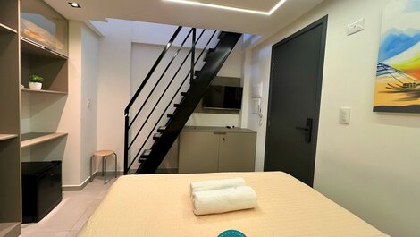 Flat No Caribessa com banheira no terraço –Miramar