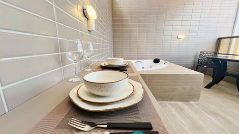 Flat No Caribessa com banheira no terraço –Miramar