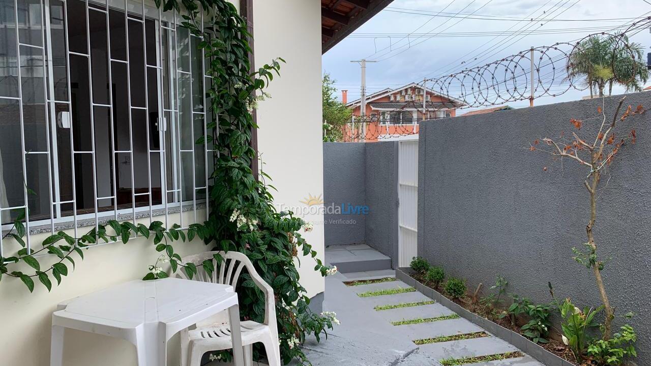 Casa para aluguel de temporada em Florianopolis (Praia dos Ingleses)