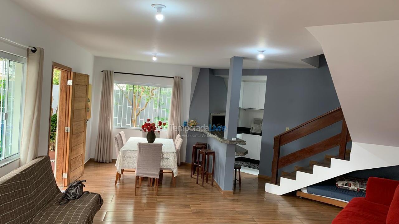 Casa para aluguel de temporada em Florianopolis (Praia dos Ingleses)