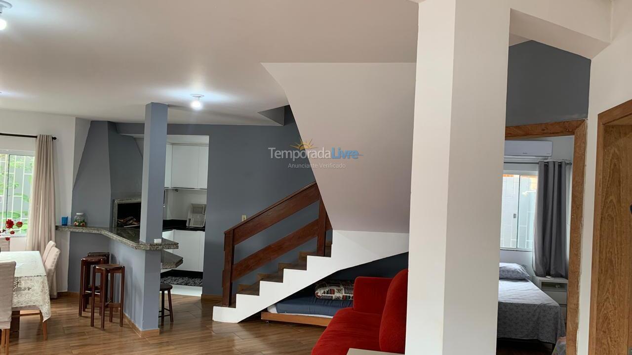 Casa para aluguel de temporada em Florianopolis (Praia dos Ingleses)