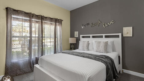 5-bedroom house in Storey Lake