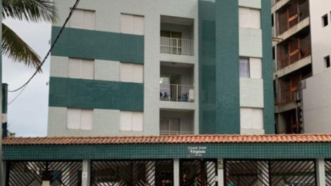 Edificio limpo e bem administrado.