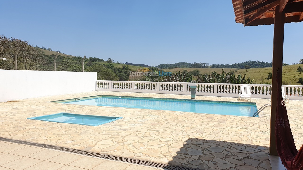Chácara / sítio para aluguel de temporada em Araçariguama (Santa Ela)