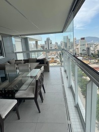 Apartment with sea view.