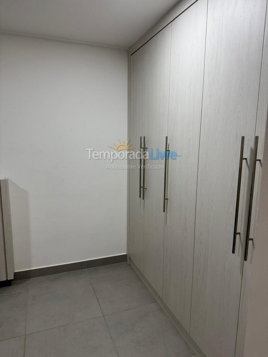 Apartment for vacation rental in Guarujá (Enseada)