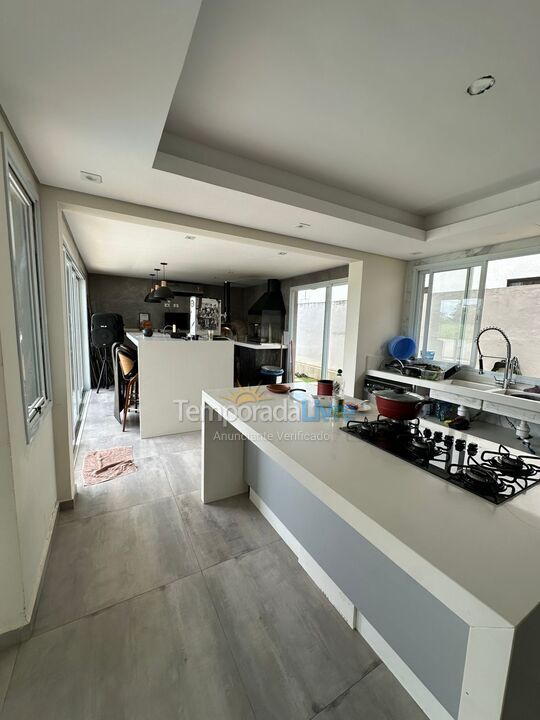 House for vacation rental in Paranapanema (Riviera de Santa Cristina Xiii)