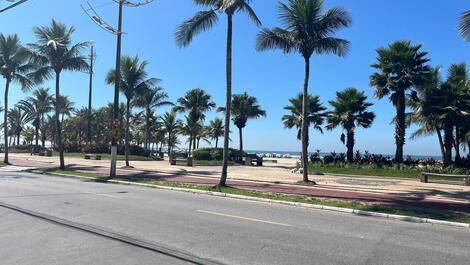 A poucos passos da praia