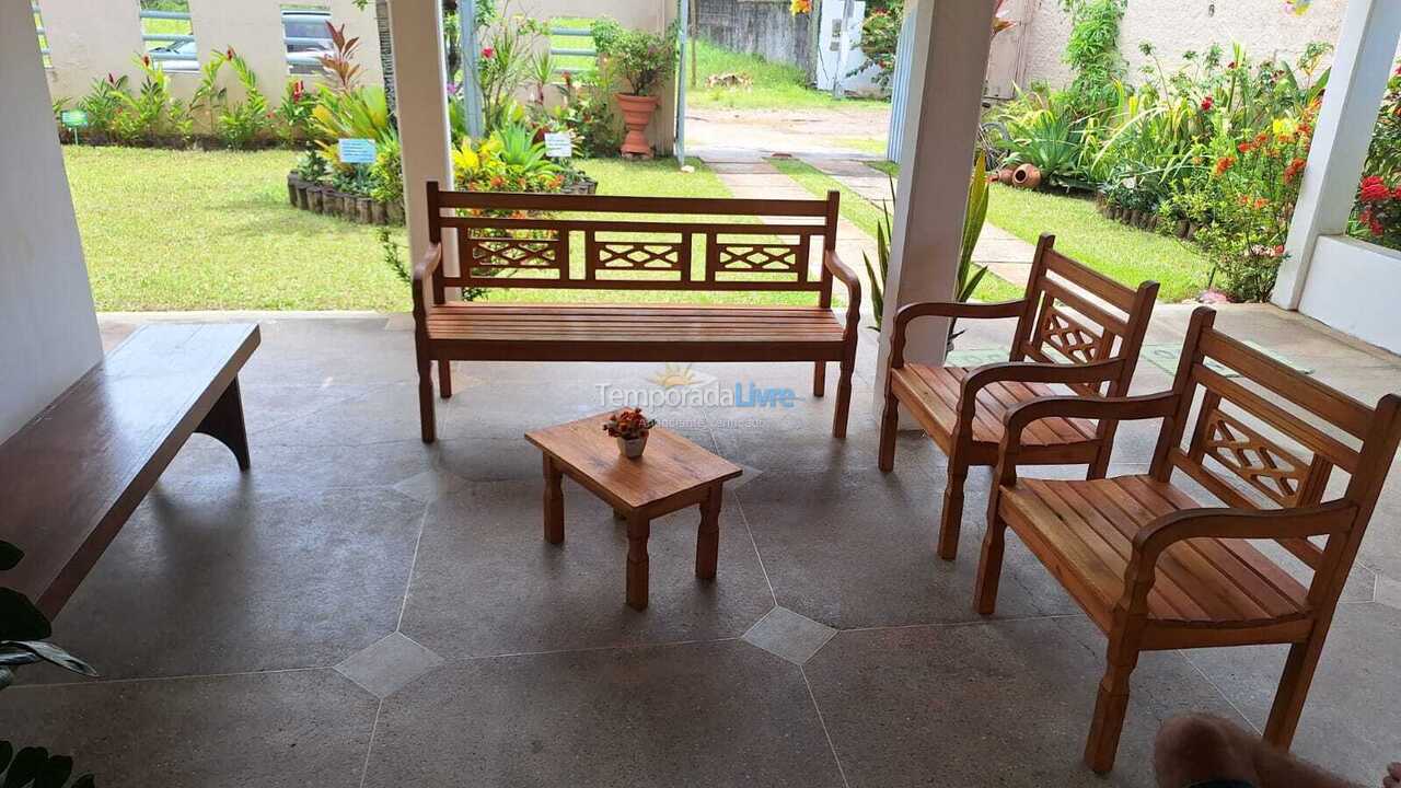 Casa para aluguel de temporada em Ilhéus (Condomínio Joia do Atlântico)