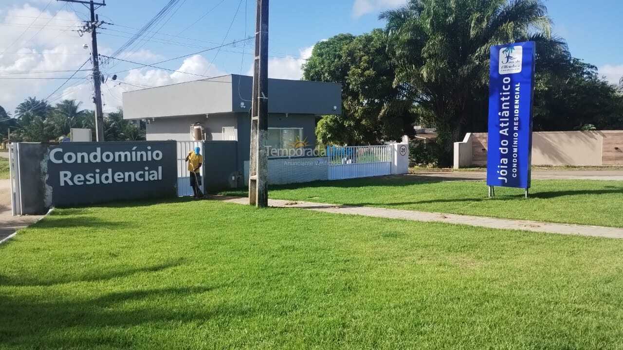 Casa para aluguel de temporada em Ilhéus (Condomínio Joia do Atlântico)