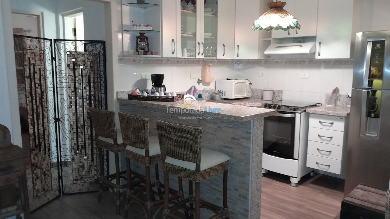 Apartment for vacation rental in Ubatuba (Enseada)