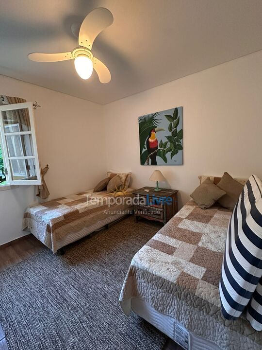 Apartment for vacation rental in Ubatuba (Enseada)