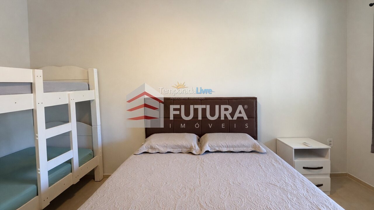 Casa para aluguel de temporada em Bombinhas (Praia de Bombas)