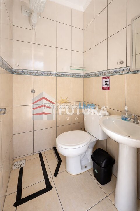 Casa para aluguel de temporada em Bombinhas (Praia de Bombas)