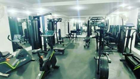 Apart-hotel, 2 bedrooms, swimming pool, leisure facilities, one block from the sea.