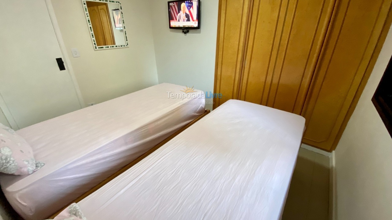 Apartment for vacation rental in Guarujá (Pitangueiras)