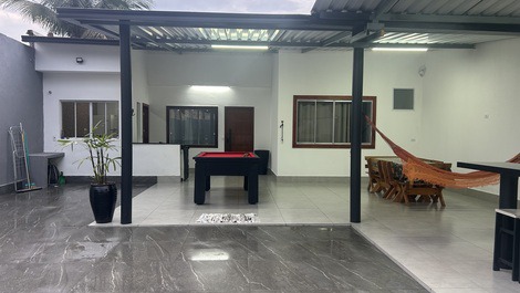 CASA DE PRAIA EM UBATUBA,AR CONDICIONADO.