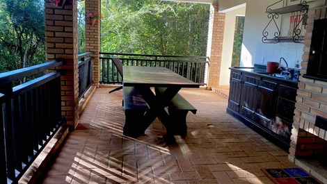 Refugio en el Bosque Atlántico Sauna · BBQ · 50 min de São Paulo