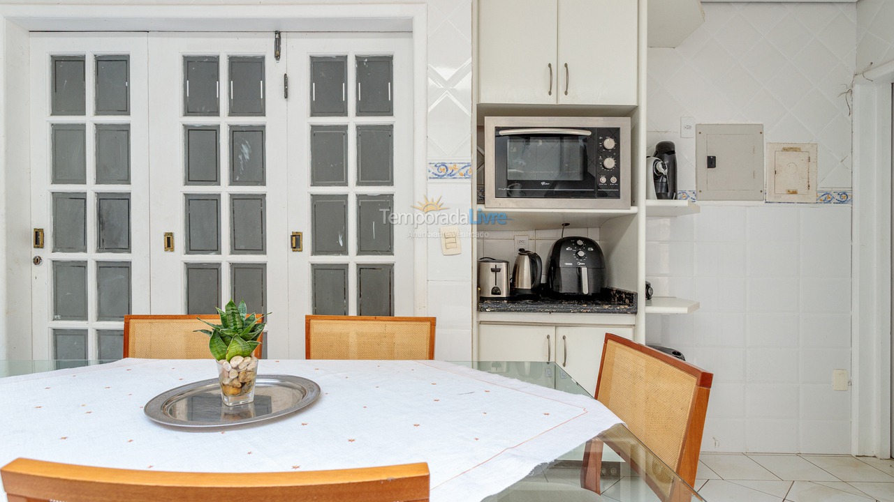 House for vacation rental in Florianopolis (Jurerê Internacional)